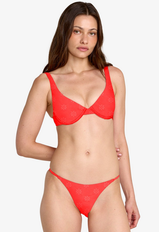 Daisies Medium French - Flame Red